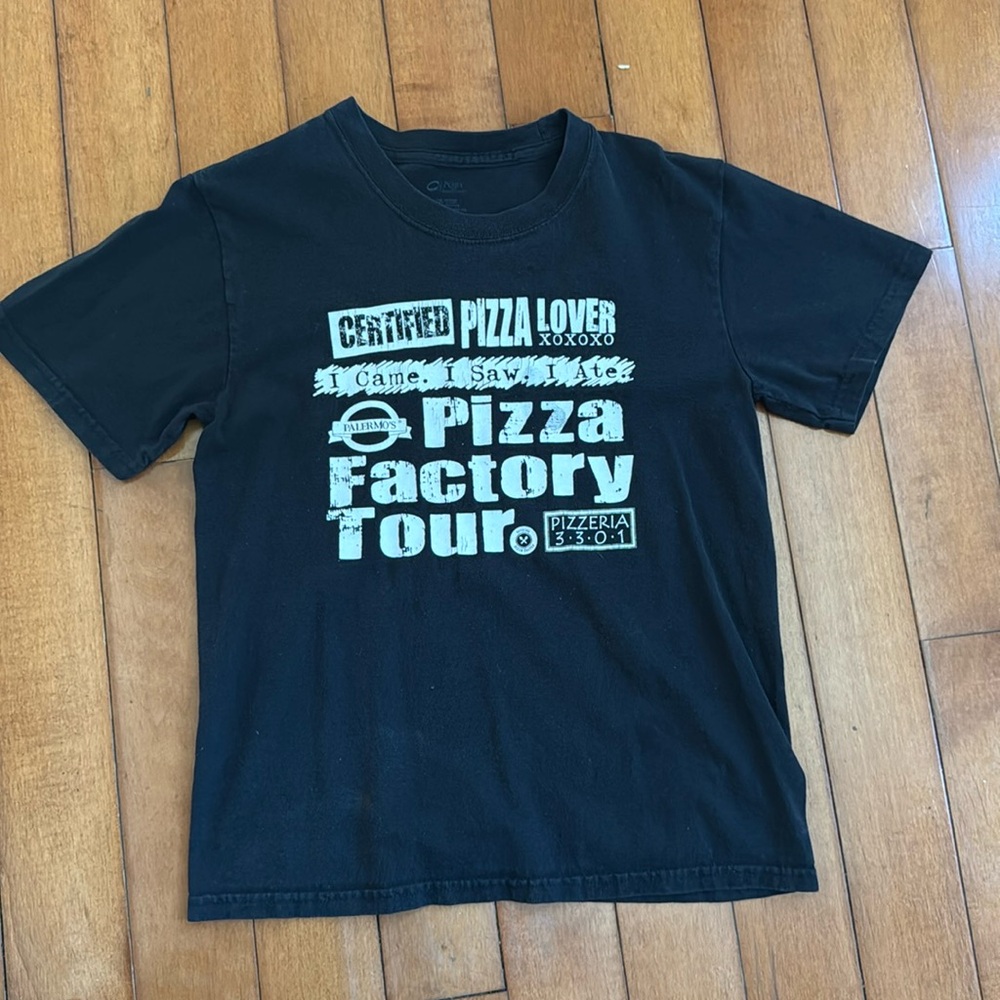 Navy blue youth t shirt large in good condition